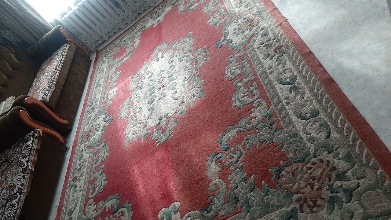 Продам ковёр советский в хор состояний