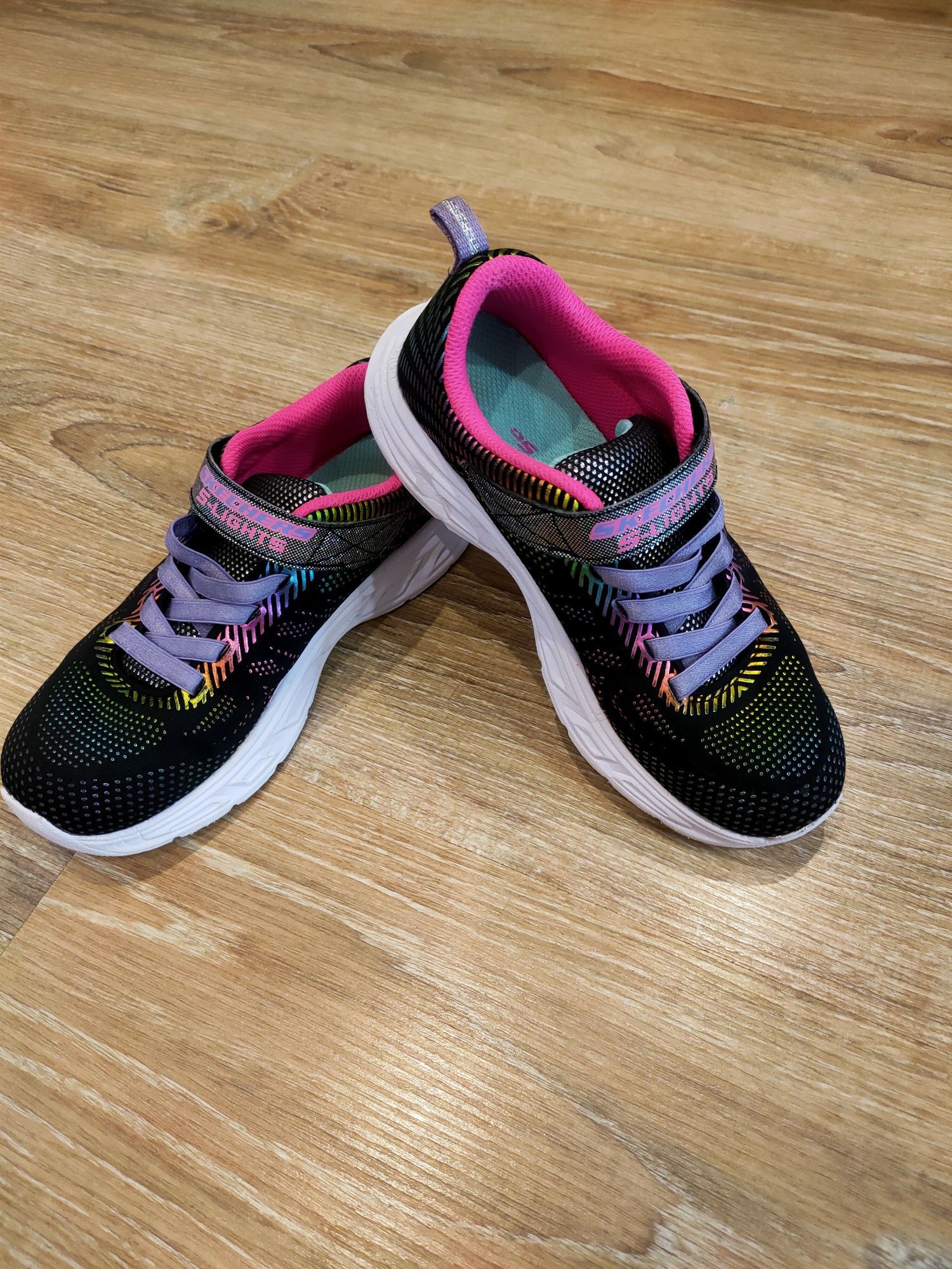 Кроссовки Skechers, р-р 33