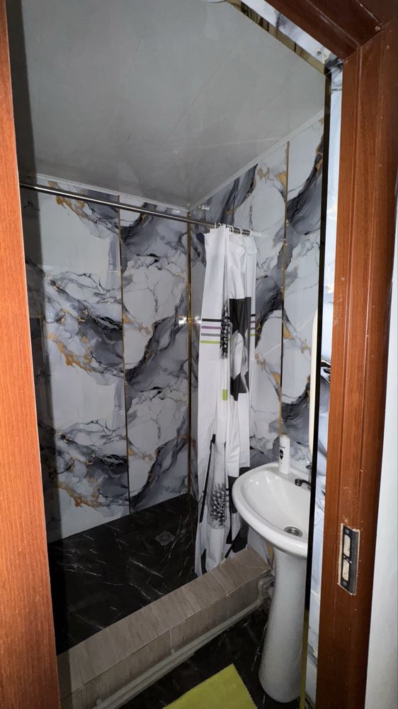 Продаю комерческое помешиение в горде шу
