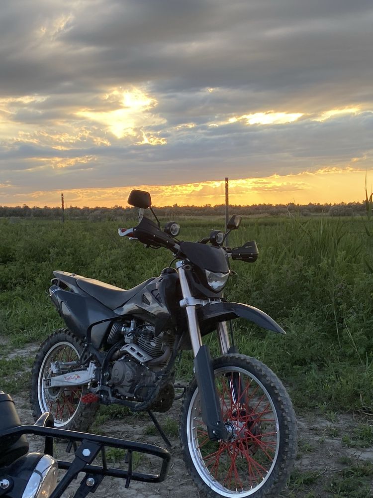 Продам эндуро в хорошем состаяние