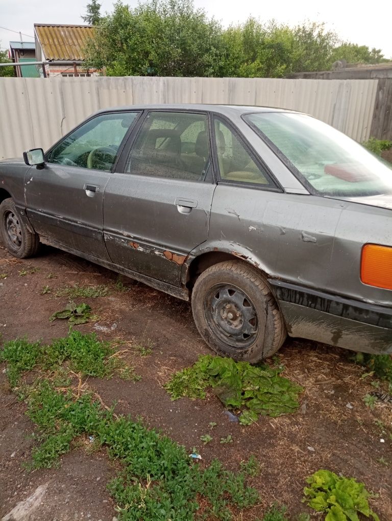 Продам машину Ауди 80 б3