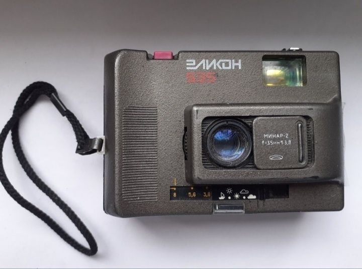 Ретро  фотоаппарат  Эликон 535