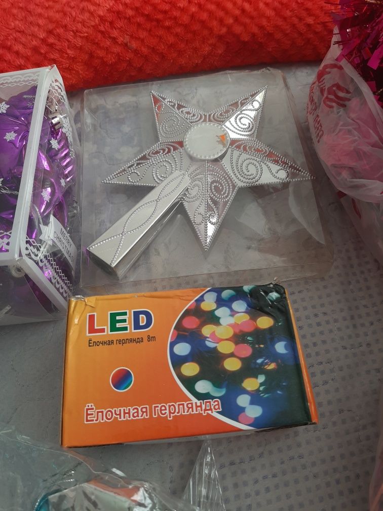 Продам новогодние игрушки отличного качество.