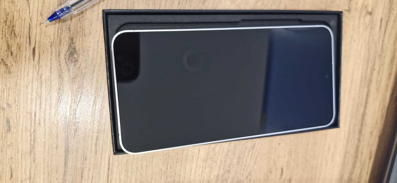 Samsung Galaxy S24 128GB Silver | Новый, не активирован