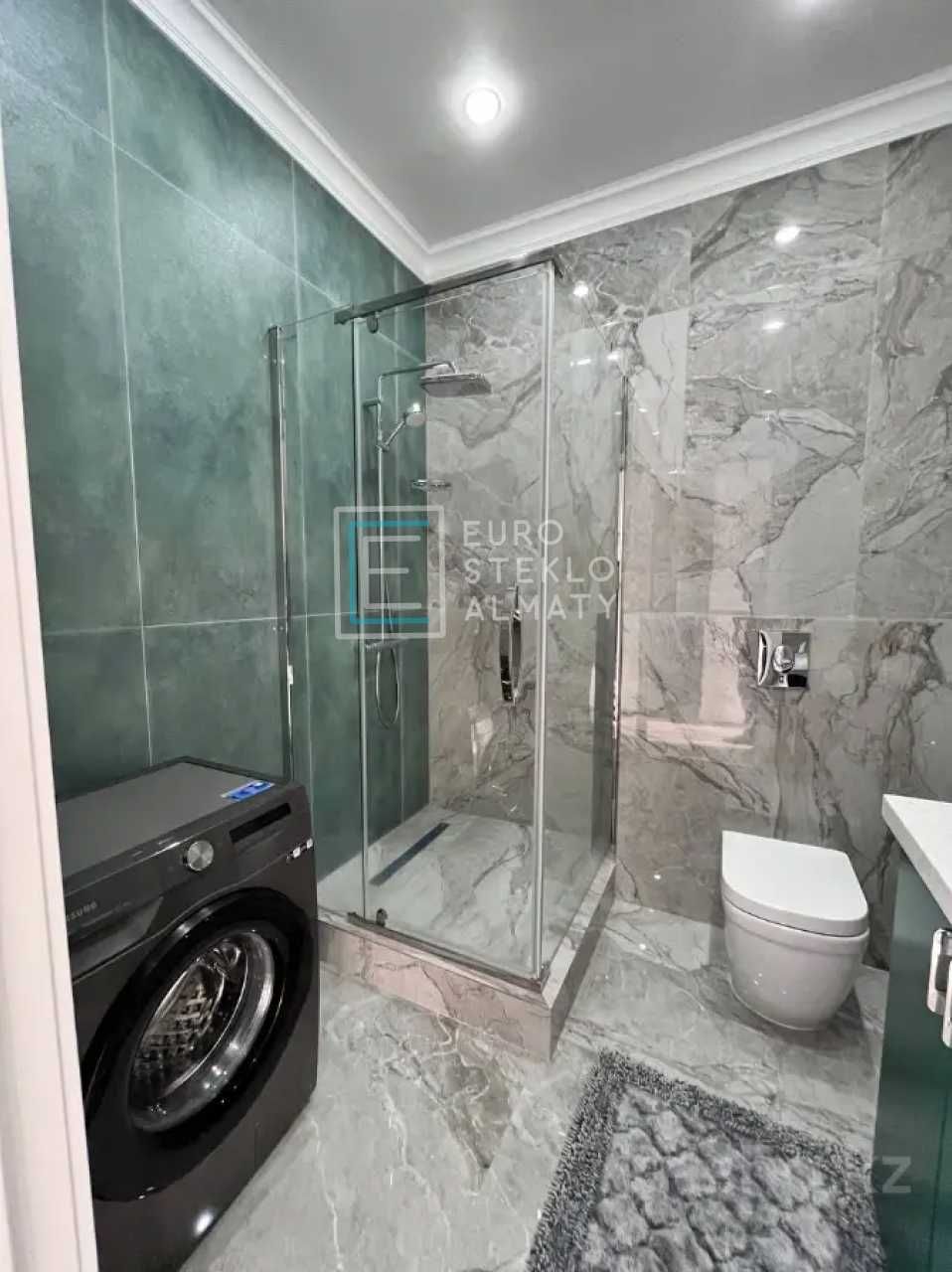 Распродажа, душевые перегородки и кабины люкс класса из стекла