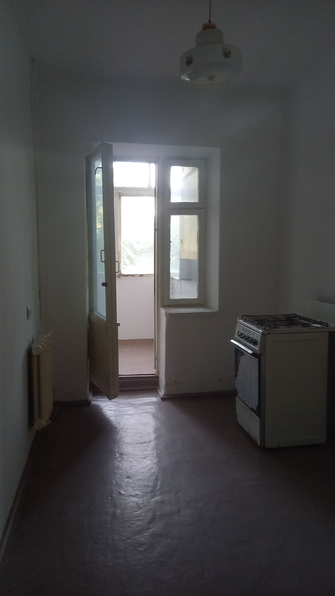 Продам 2 комнатную в Таразе