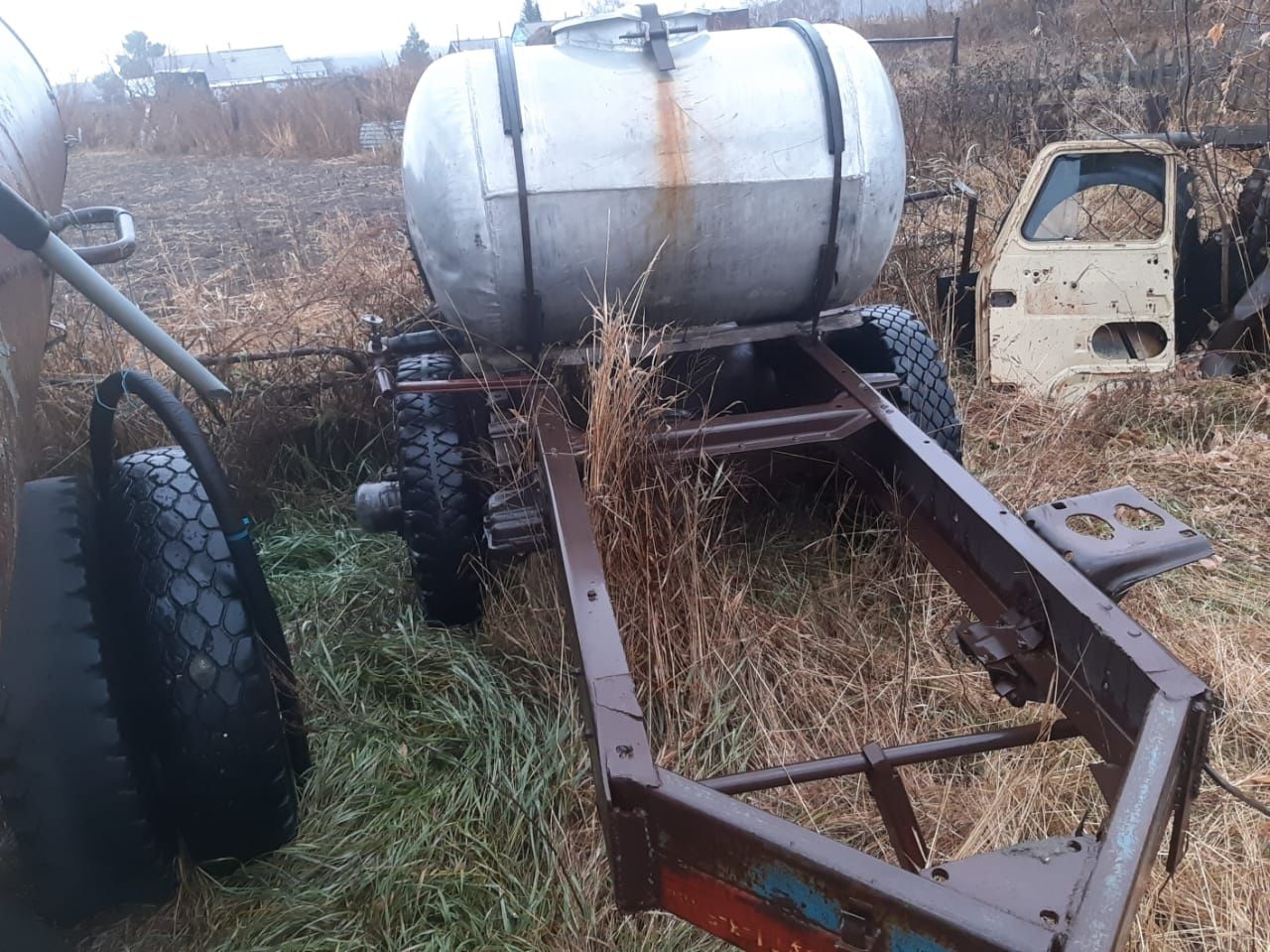 Продам бороны, бочки под воду и топливо грабли и волокуши,