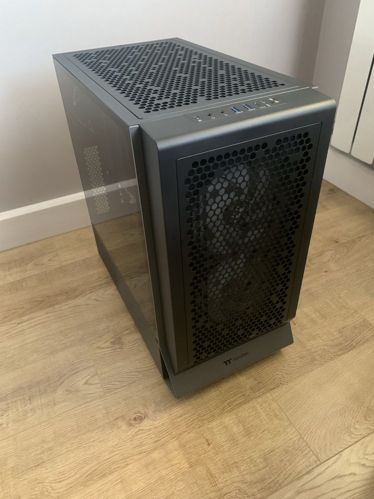 Корпус Thermaltake