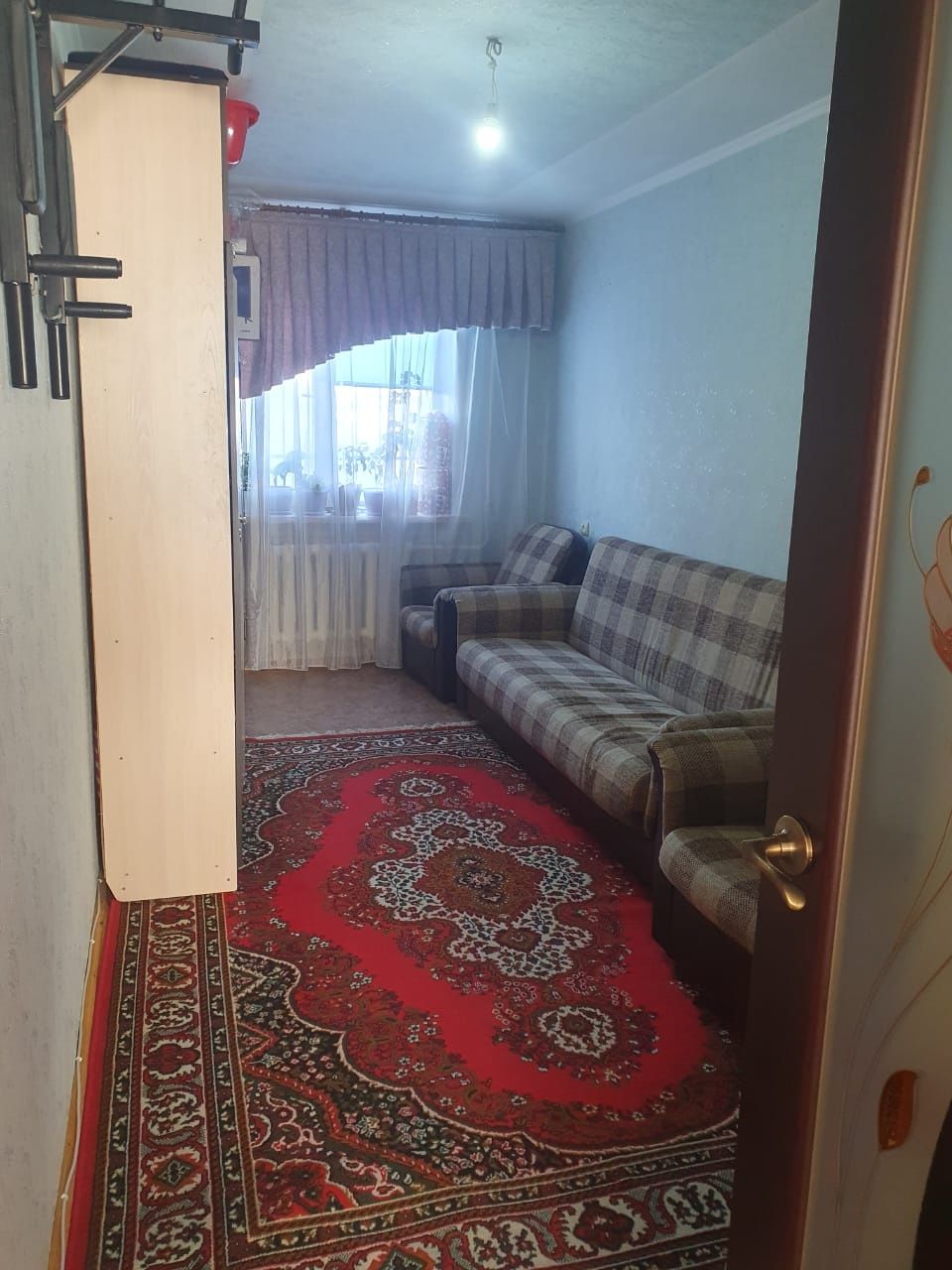 Продается 2-комн (7-50, 1 эт)