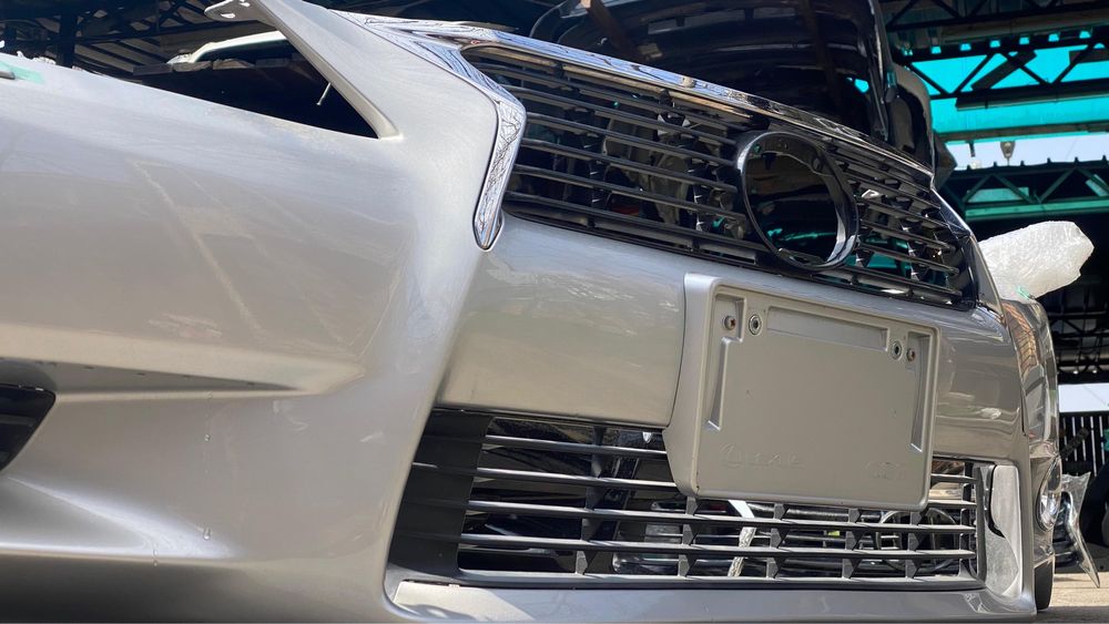 Передний бампер LEXUS GS350
