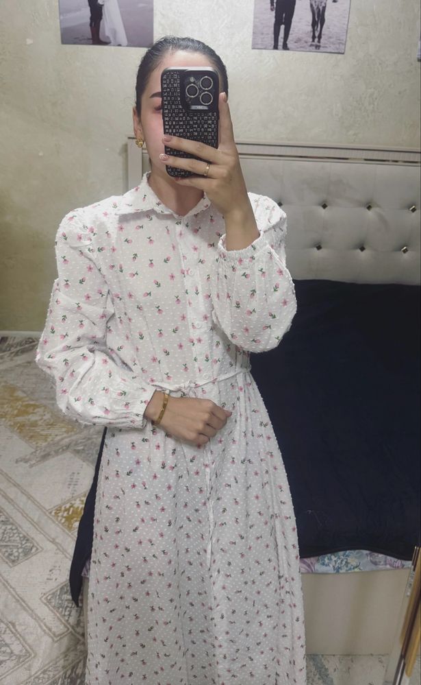 Белое цветочное платье