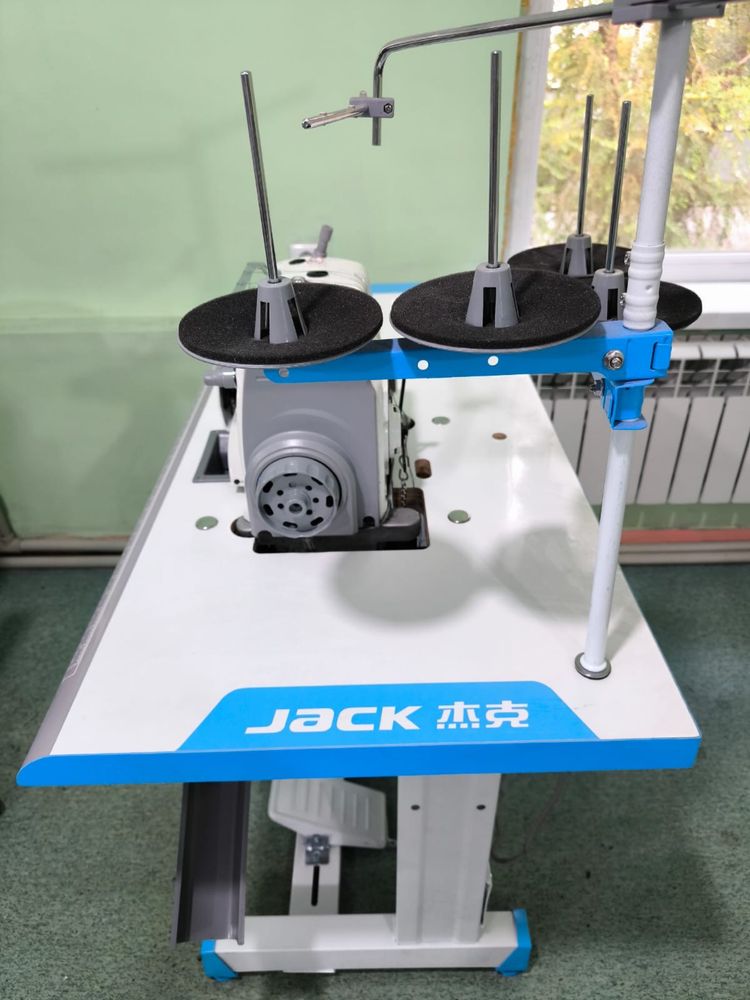 Оверлок jack 4х нитка