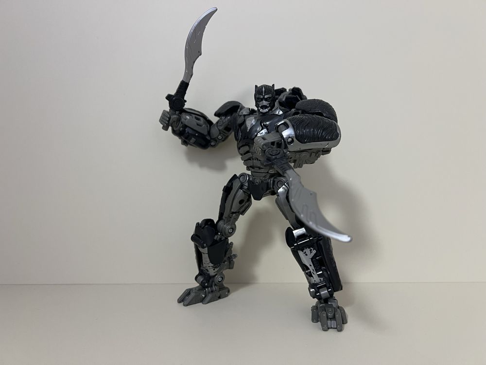 optimus primal studio series оригинал