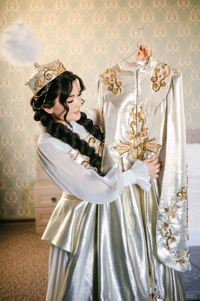 Продам платье на узату