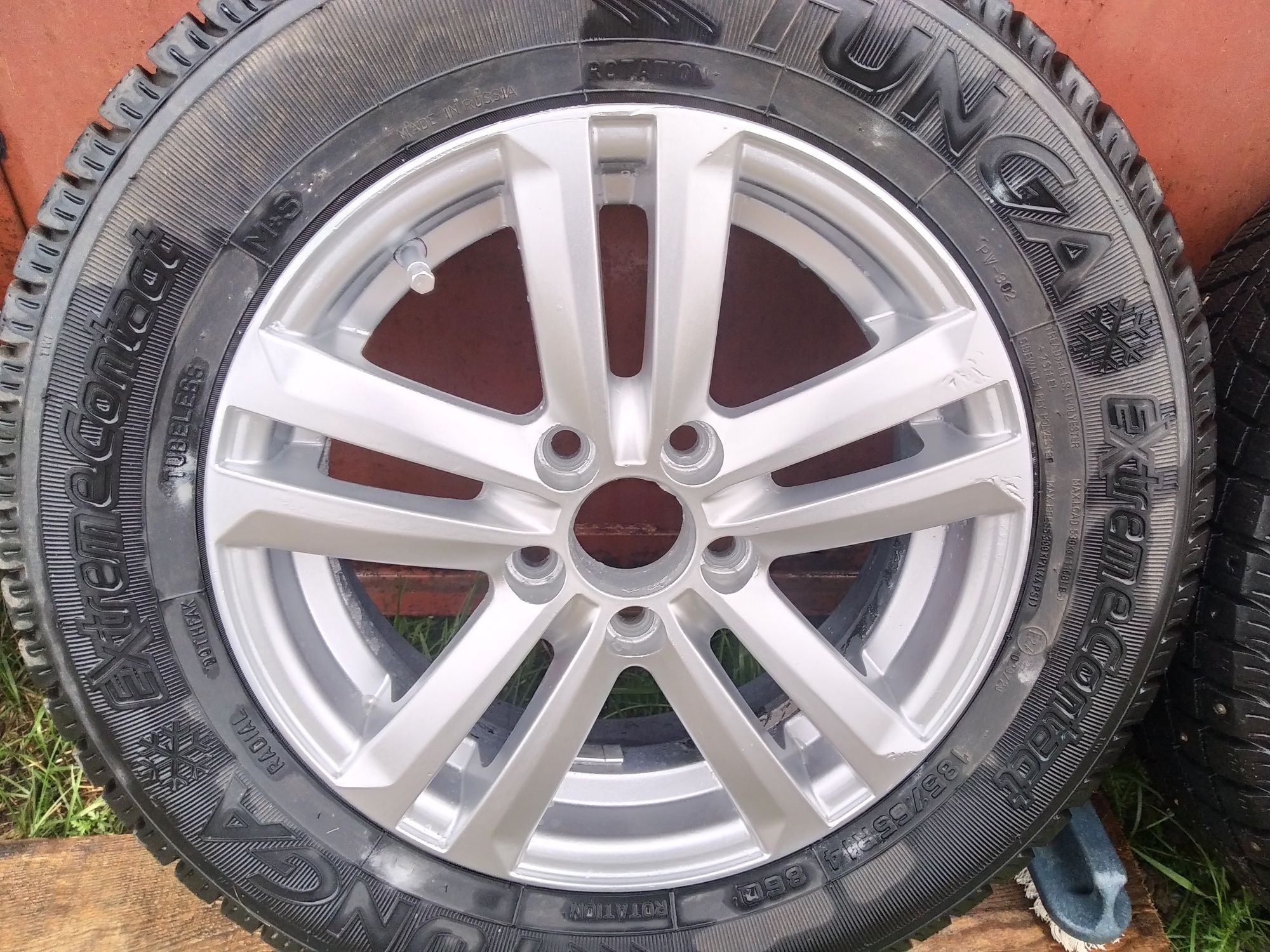 Диски R14 5*100 с резиной зимней (шипы)