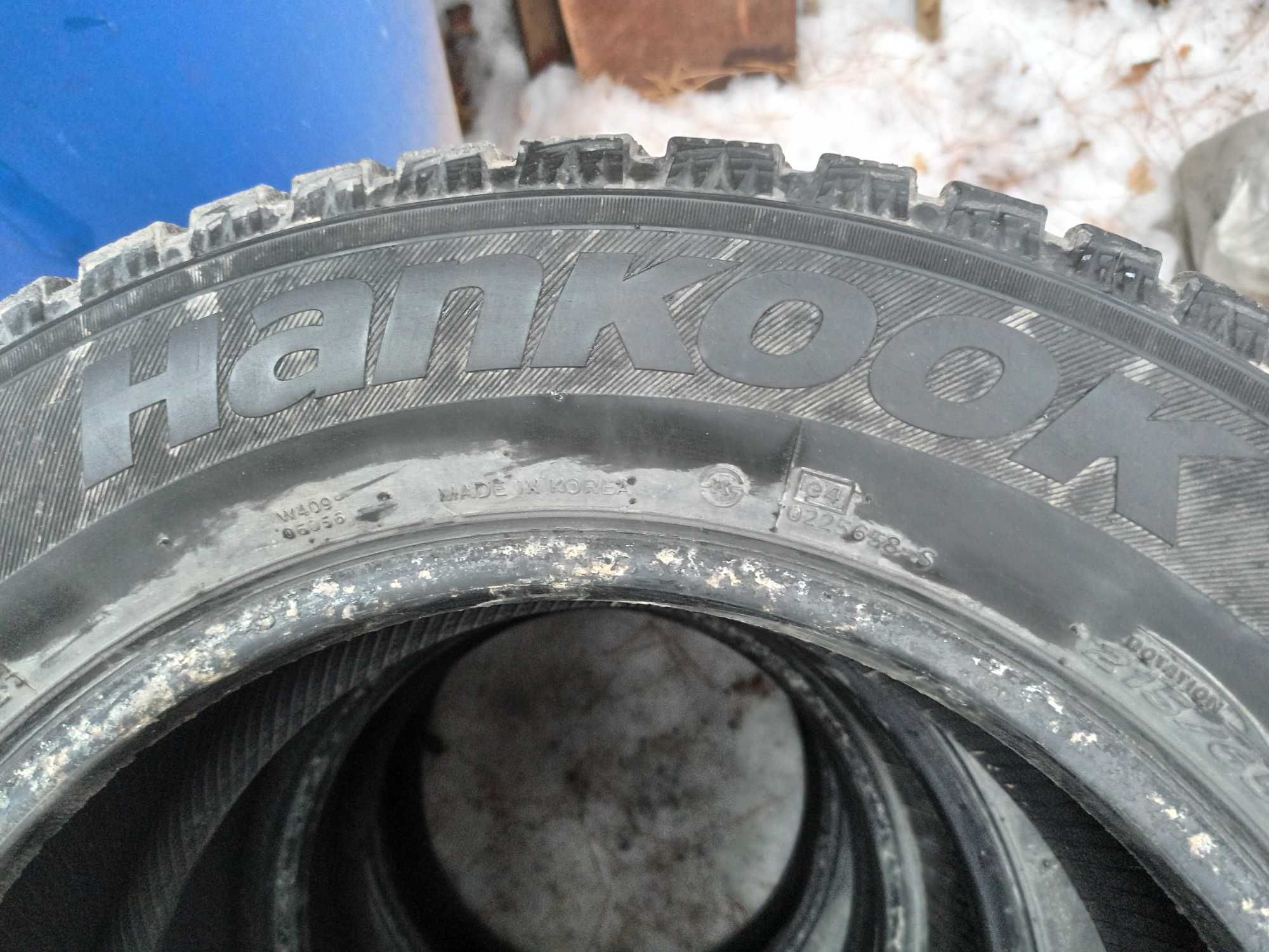 Зимние шины/колеса Hankook 215/65R16 (комплект) в хорошем состоянии