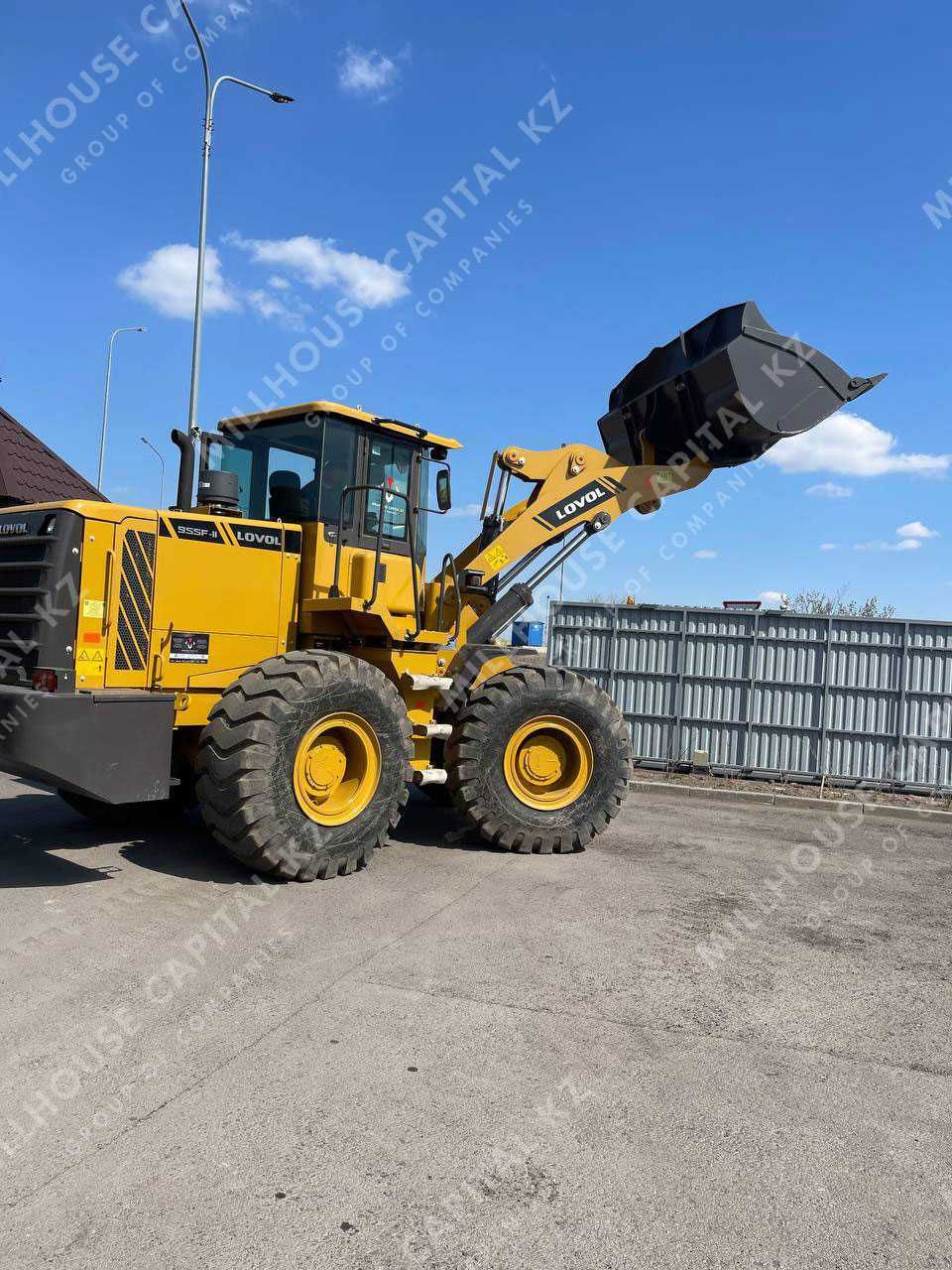 3х Кубовый погрузчик LOVOL FL955F-II
