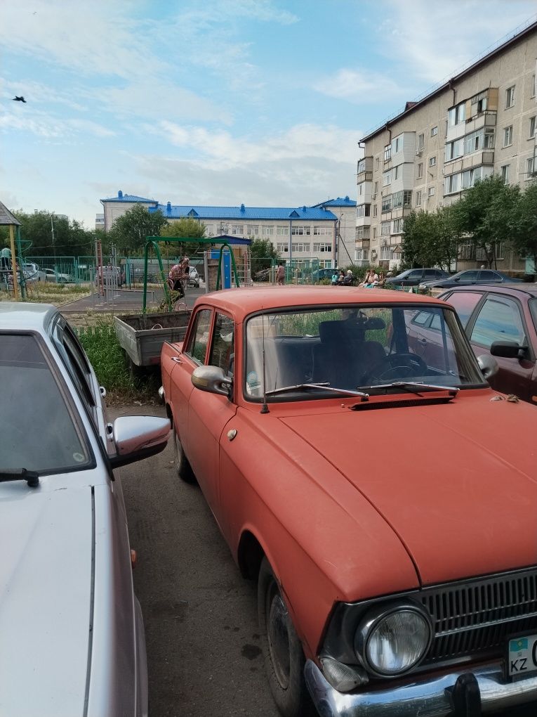 Продам москвич с прицепом