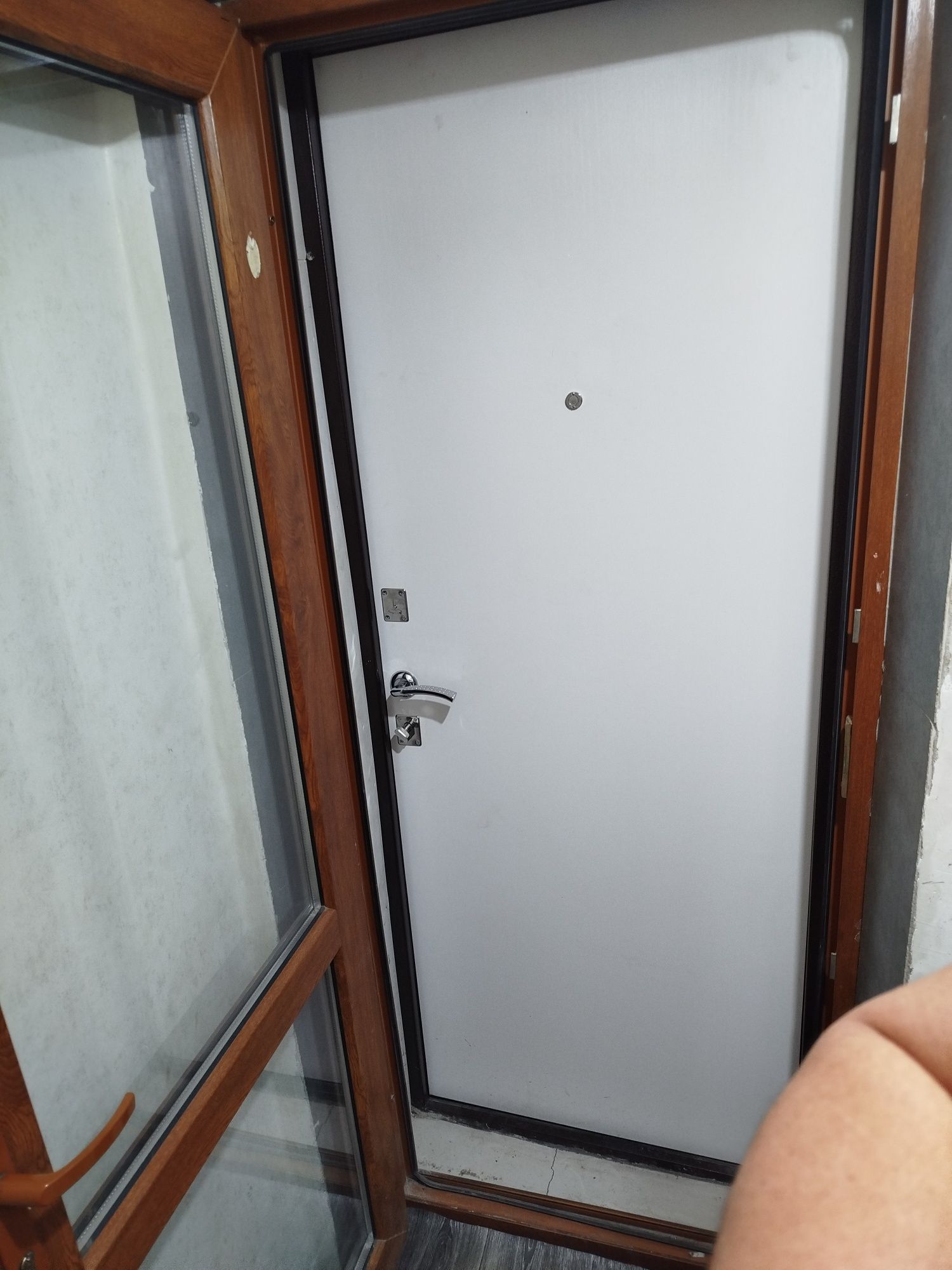 Продаётся двухкомнатная квартира. В очень удобном районе!