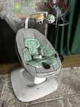 Продам новую электрокачель  4moms MamaRoo5 с вкладышем