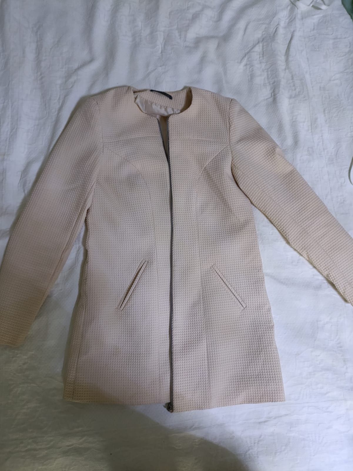 Продам женские вещи.Платья,штаны,пальто летнее. 46-48 р.р.
