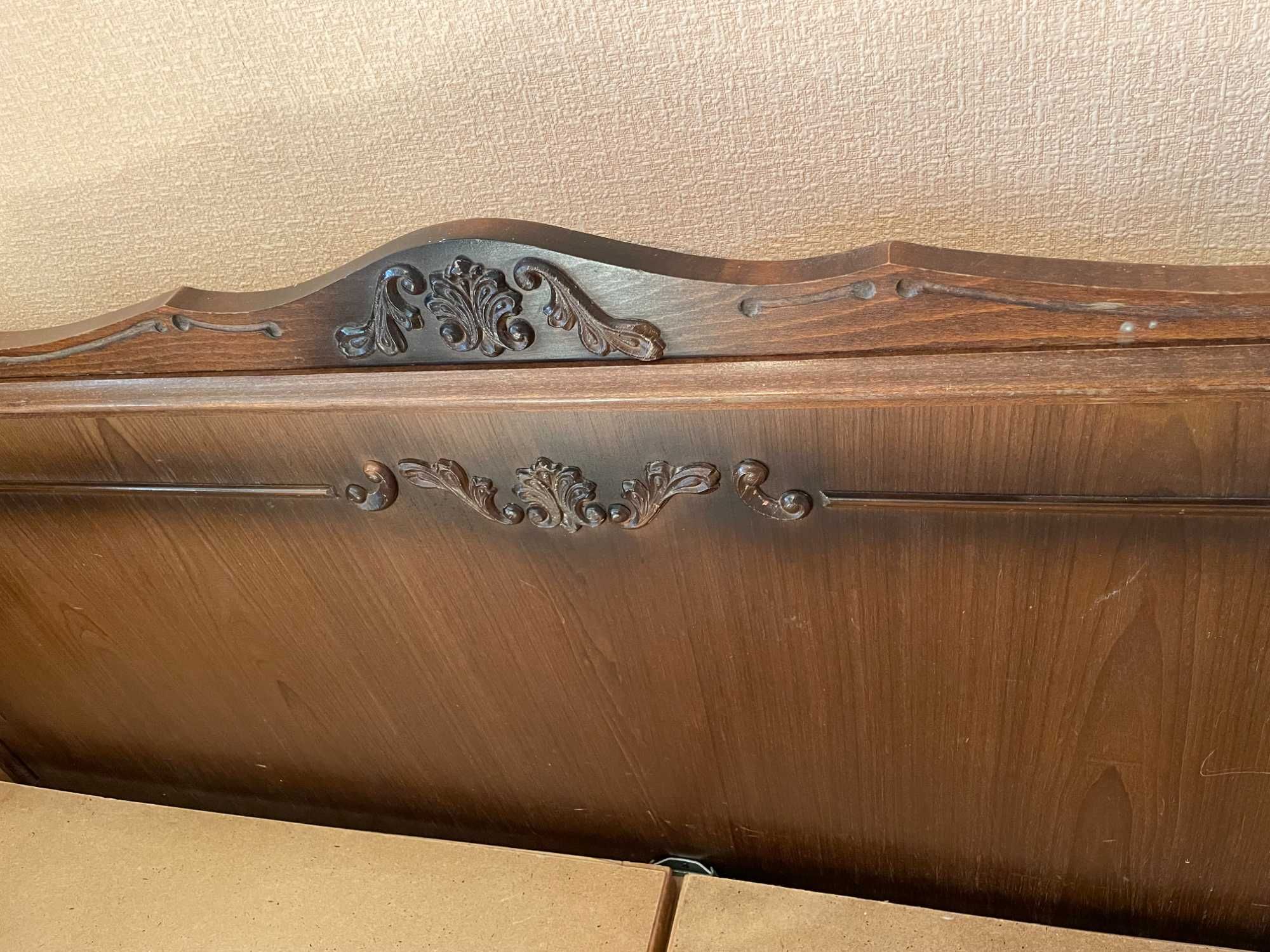 Продам двуспальную кровать, Польша, ширина 160 см, деревянная
