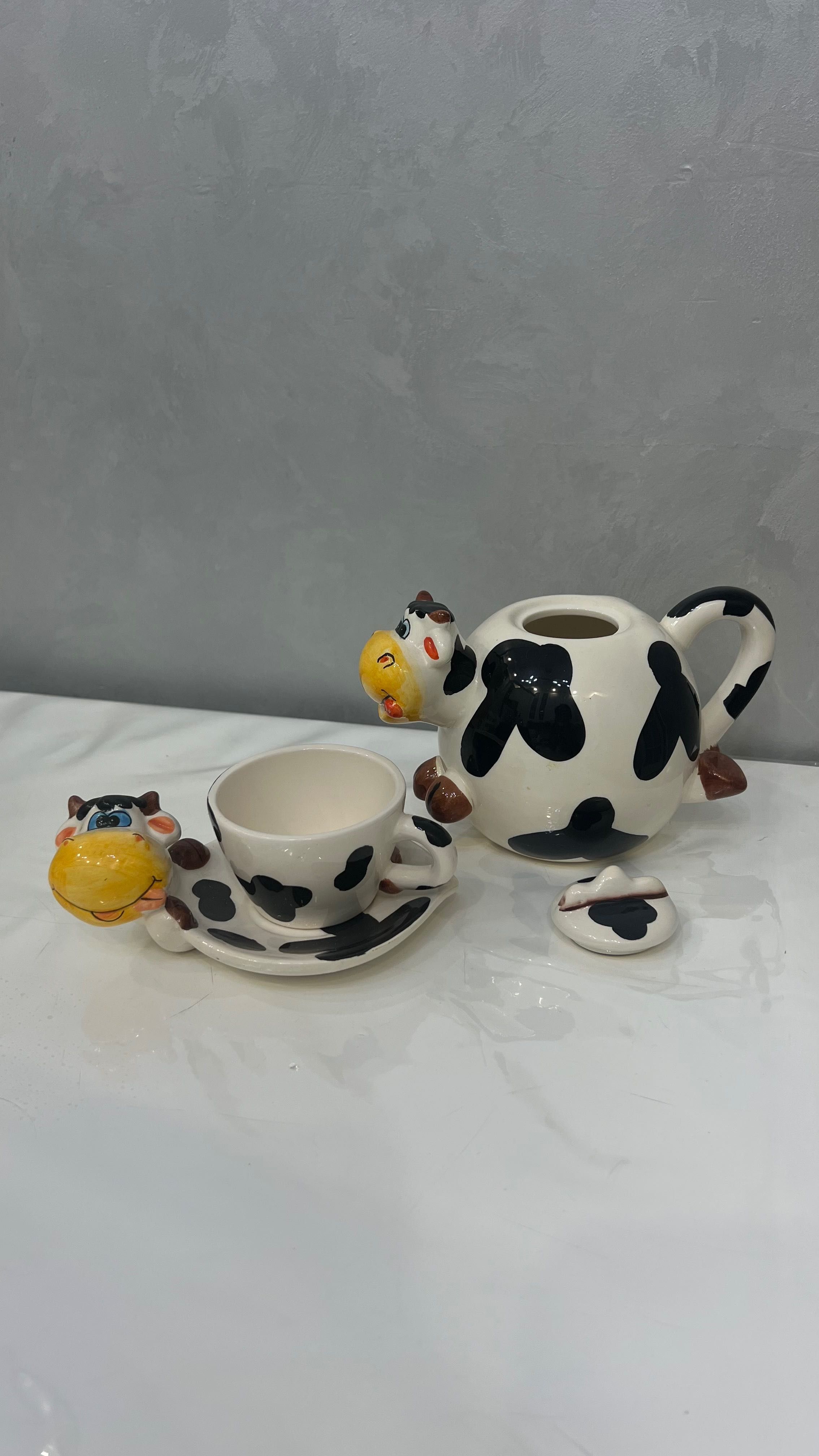 Продам чайничек с чашечкой