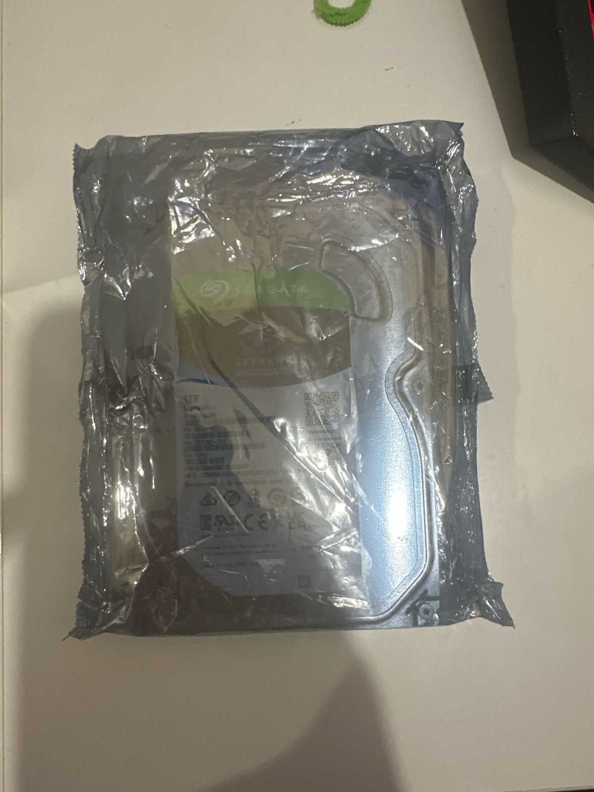 Жесткий диск HDD 1000 Gb Seagate SkyHawk (ST1000VX005), 3.5"