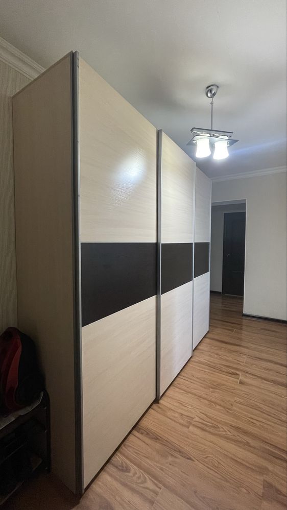Продам шкаф для прихожей
