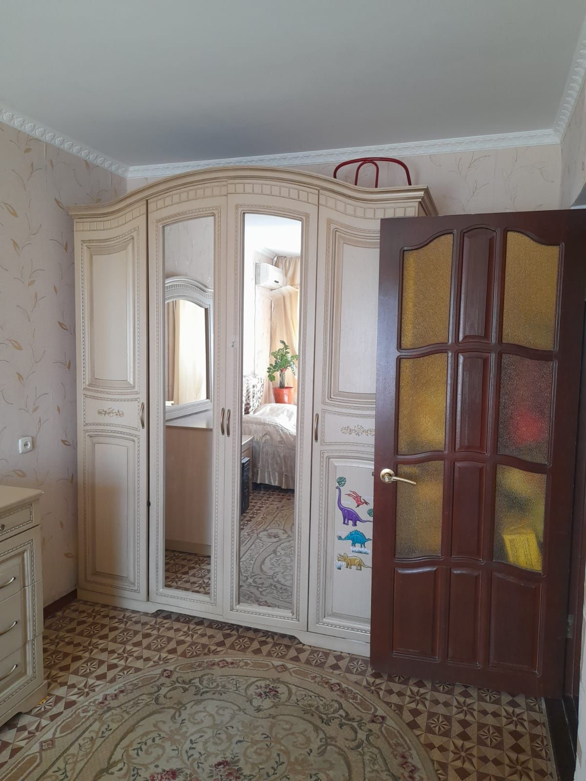 Продам трехкомнатную квартиру