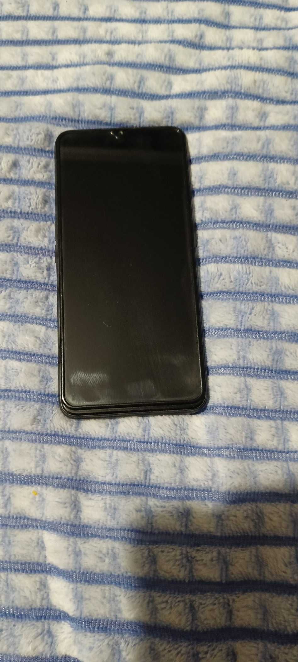 Продаю OPPO A5 2020 год