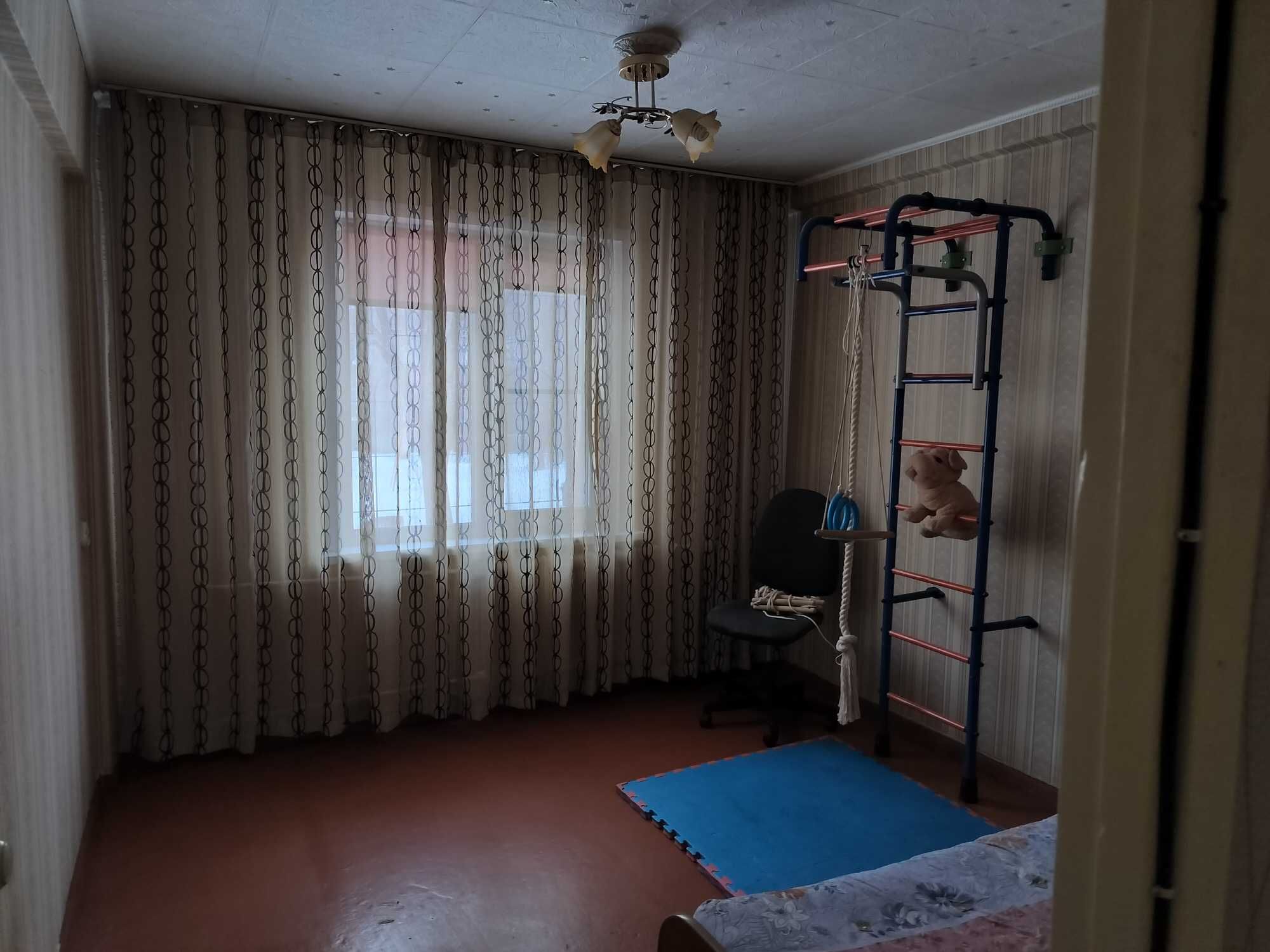 3х комнатная квартира район КШТ, Утепова,23