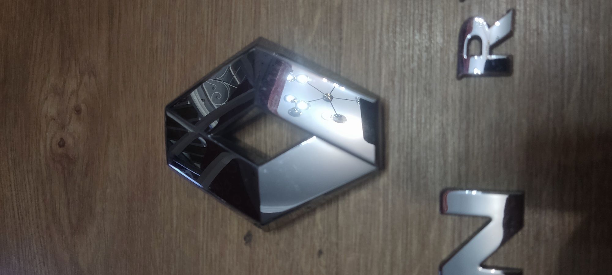 Замок крышки багажника знак Рено Логан 2 Renault Logan 2 запчасти пои