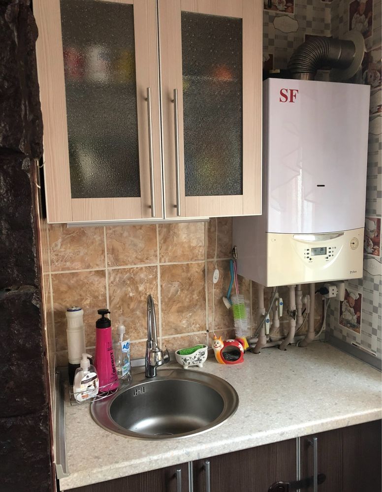 Продам квартиру 105 серии 2 х ком