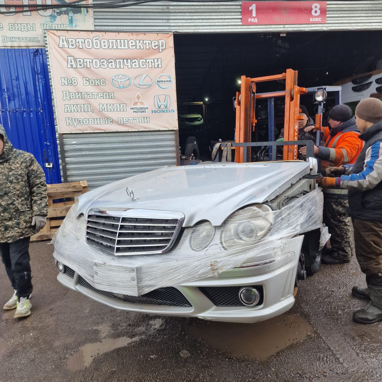 Мерс 211 рестайлинг на разбор из Японии с малым пробегом