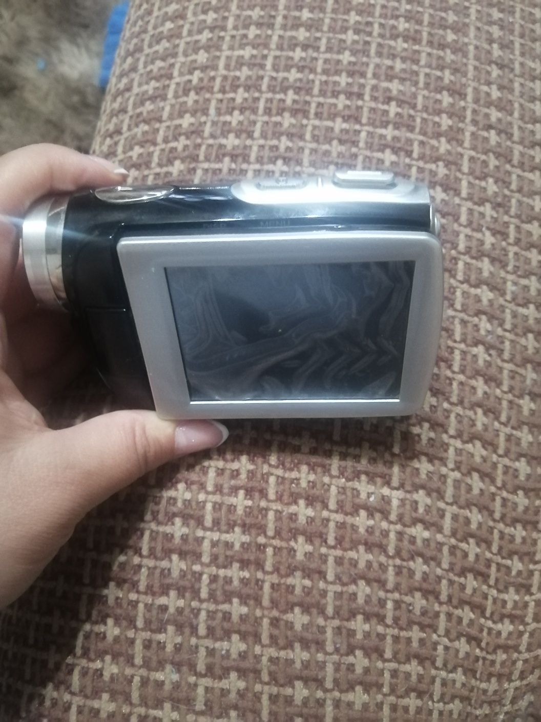 Продам видео камеру.