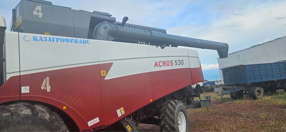 Продам Комбайн Акрос 530