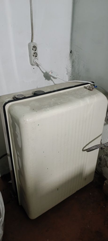 Продам топливный бак под солярку 200 л.на газовый котел