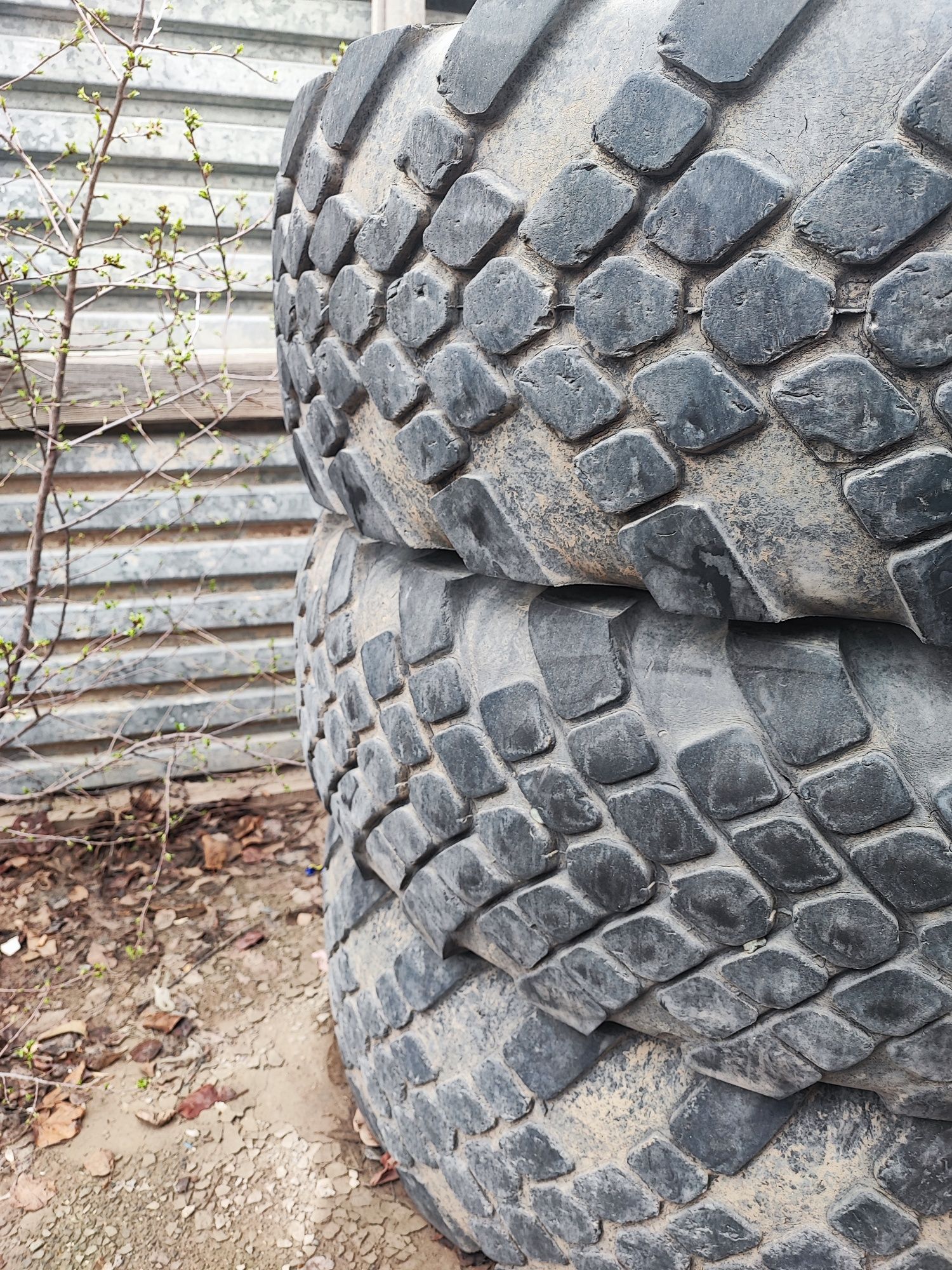425/85 R21 покрышка вездеход