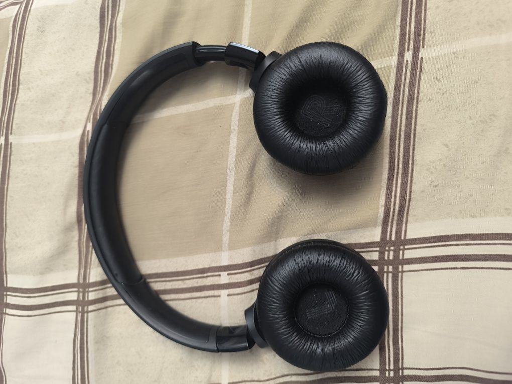 Наушники JBL TUNE 520BT