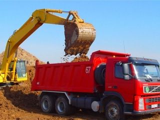 Услуги самосвалов китайцы  камаз Вывоз мусора Доставка песка грунт