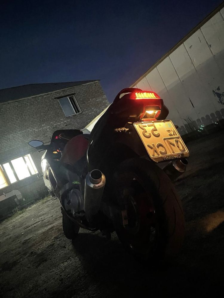 Спорт турист Кавасаки ZZR 400 N