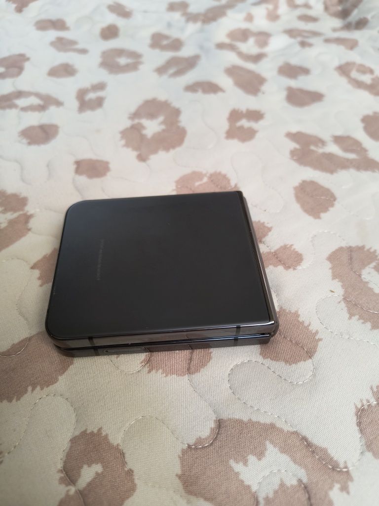 Самсунг z flip4 8.256