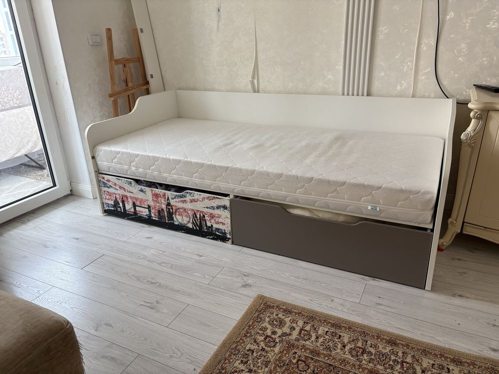 Прдается кровать для подростка