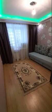 Сдам длительно двухкомнатную квартиру в Уральске