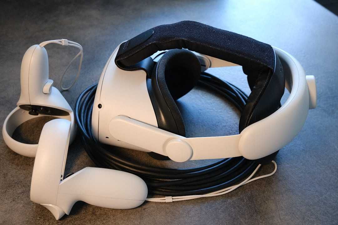 VR-гарнитура (Oculus) Meta Quest 2 128 Gb