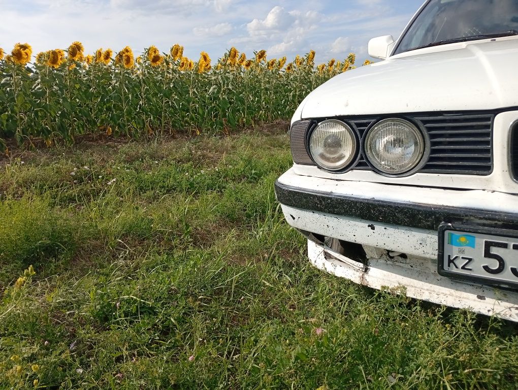 В продаже БМВ е34