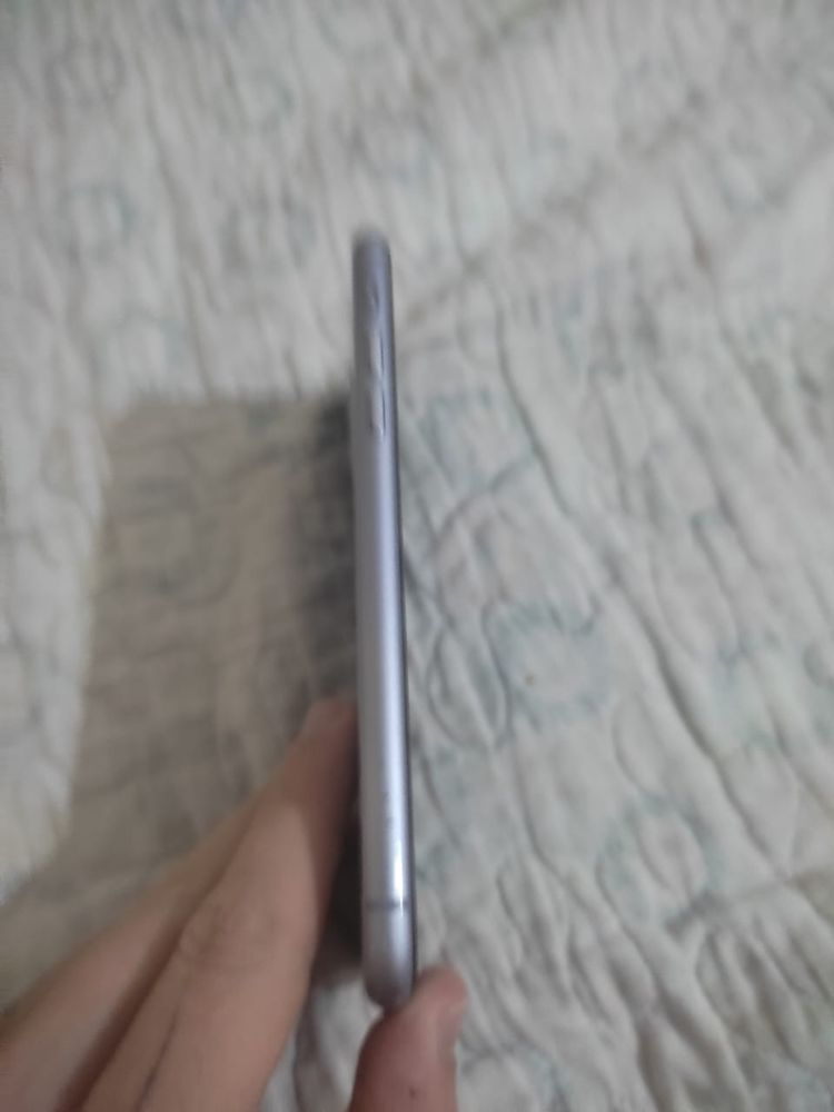В продаже айфон 11