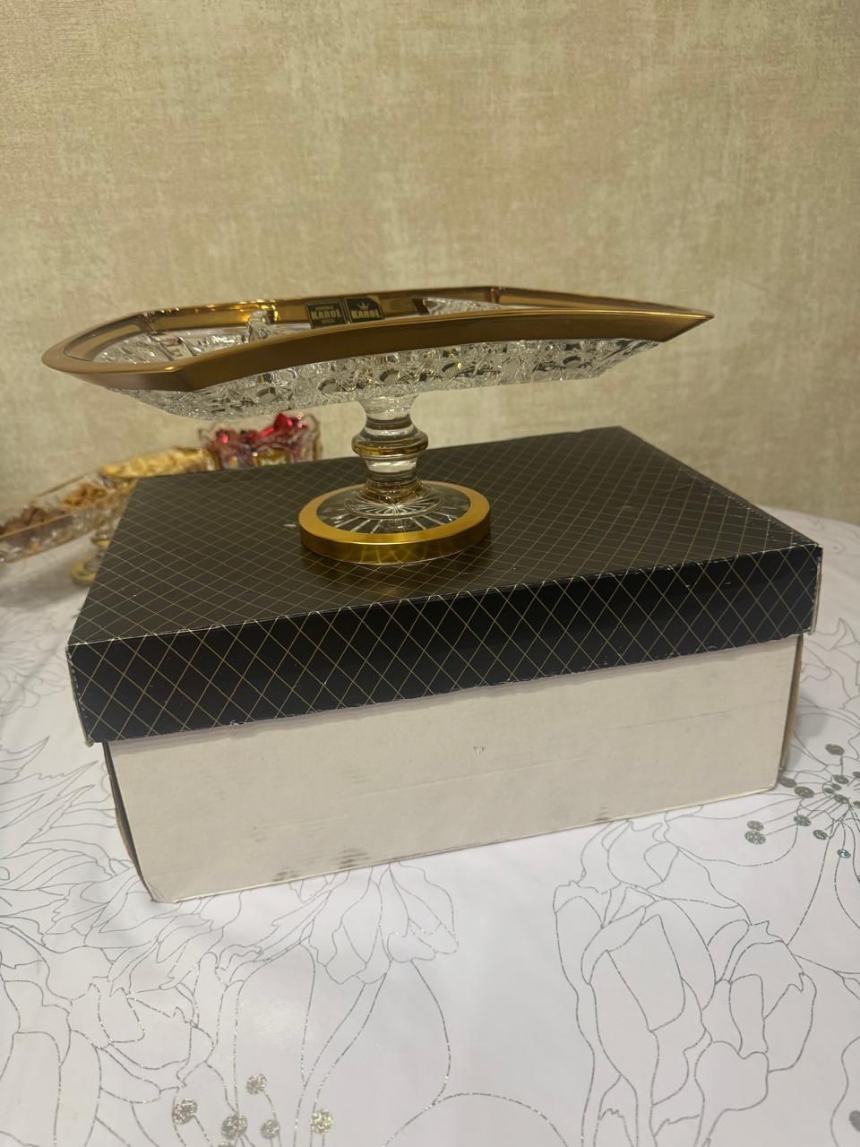 Срочно продам менажница чешский хрусталь