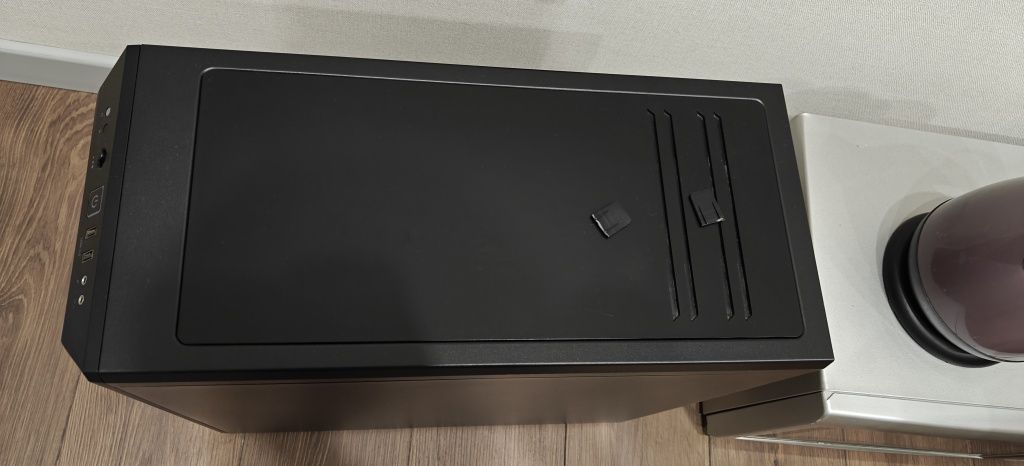 Продам кейс Be quiet pure base 600